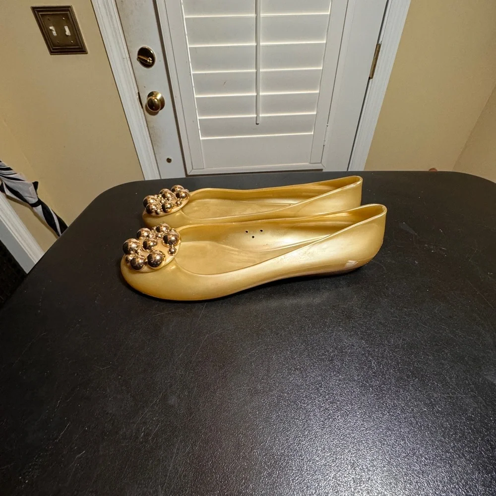 Stuart Whitman size 6 ballet flats rain shoes